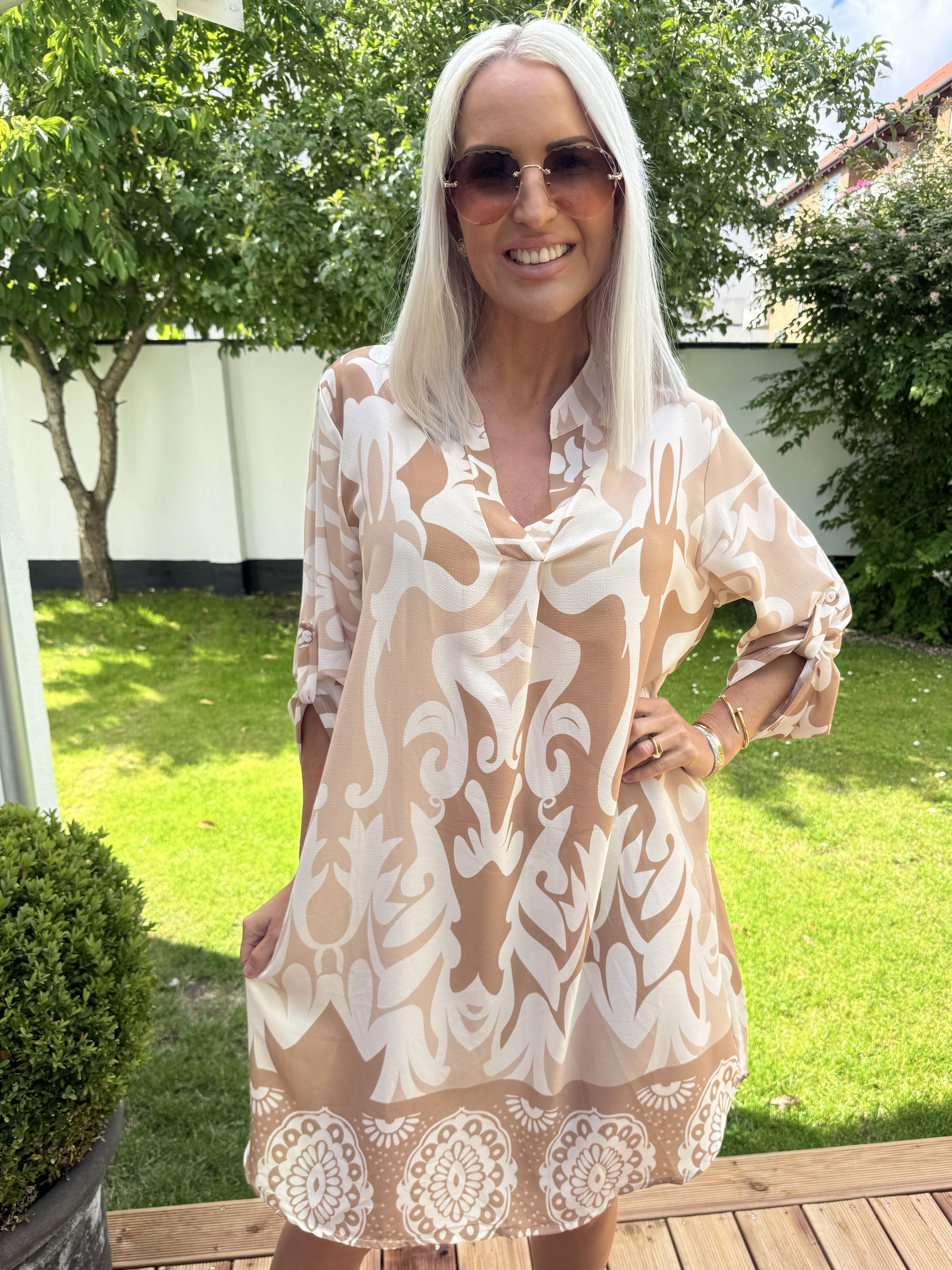 Vanesa Boheme Dress - Lätt och luftig mönstrad klänning i viskos